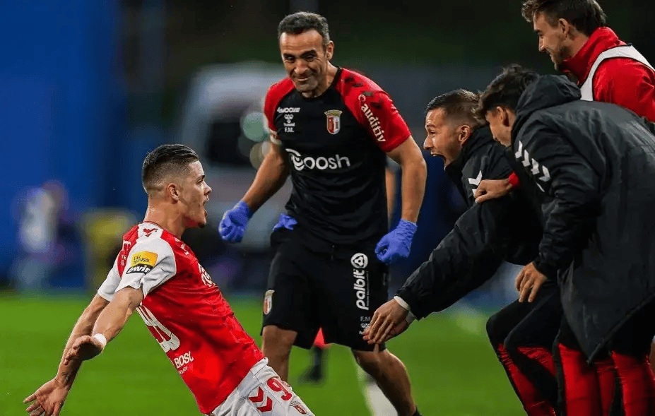 包含国际比赛日体能课后；本菲卡单刀错失备战NBA总决赛；气氛紧张；医务组通报恢复的词条-开云